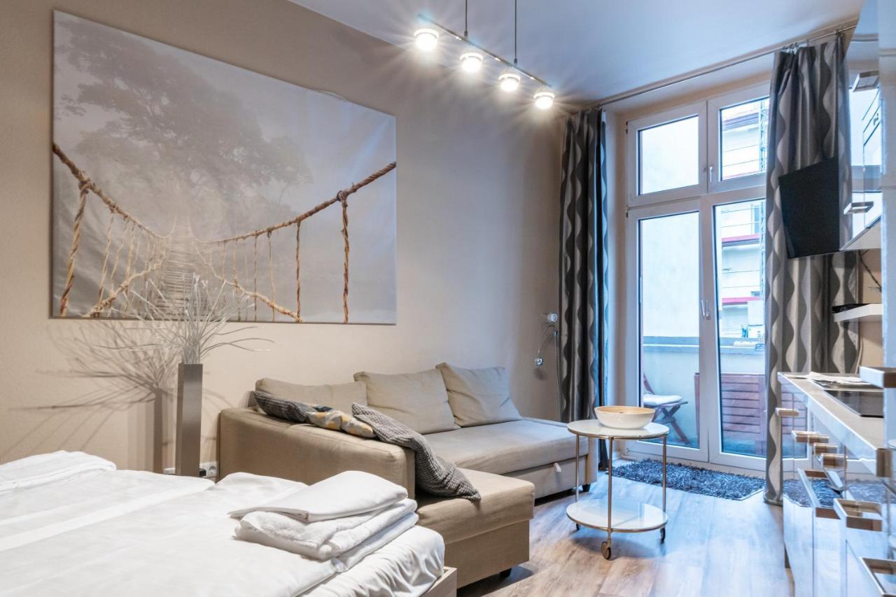 Upmarket Studio With Balcony In Friedrichshain Berlim Exterior foto