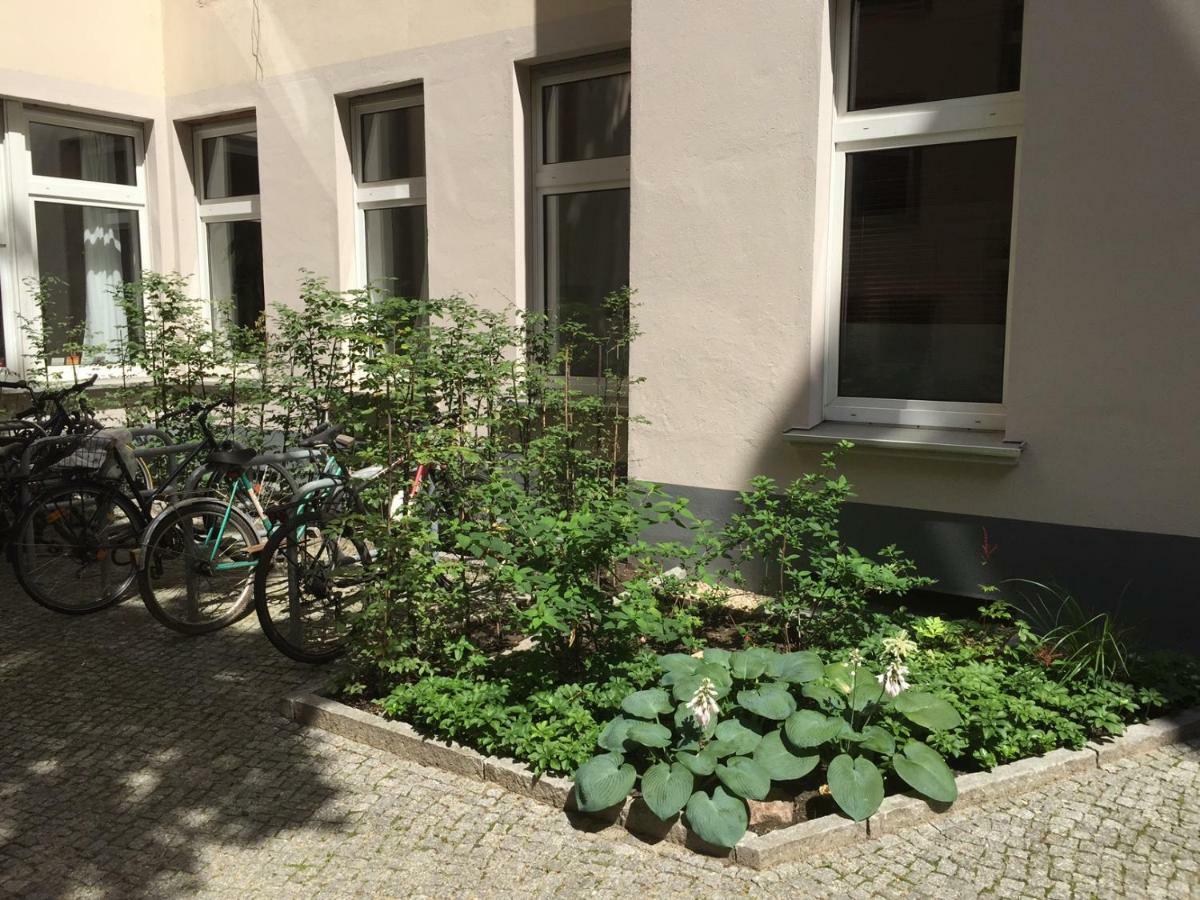 Upmarket Studio With Balcony In Friedrichshain Berlim Exterior foto