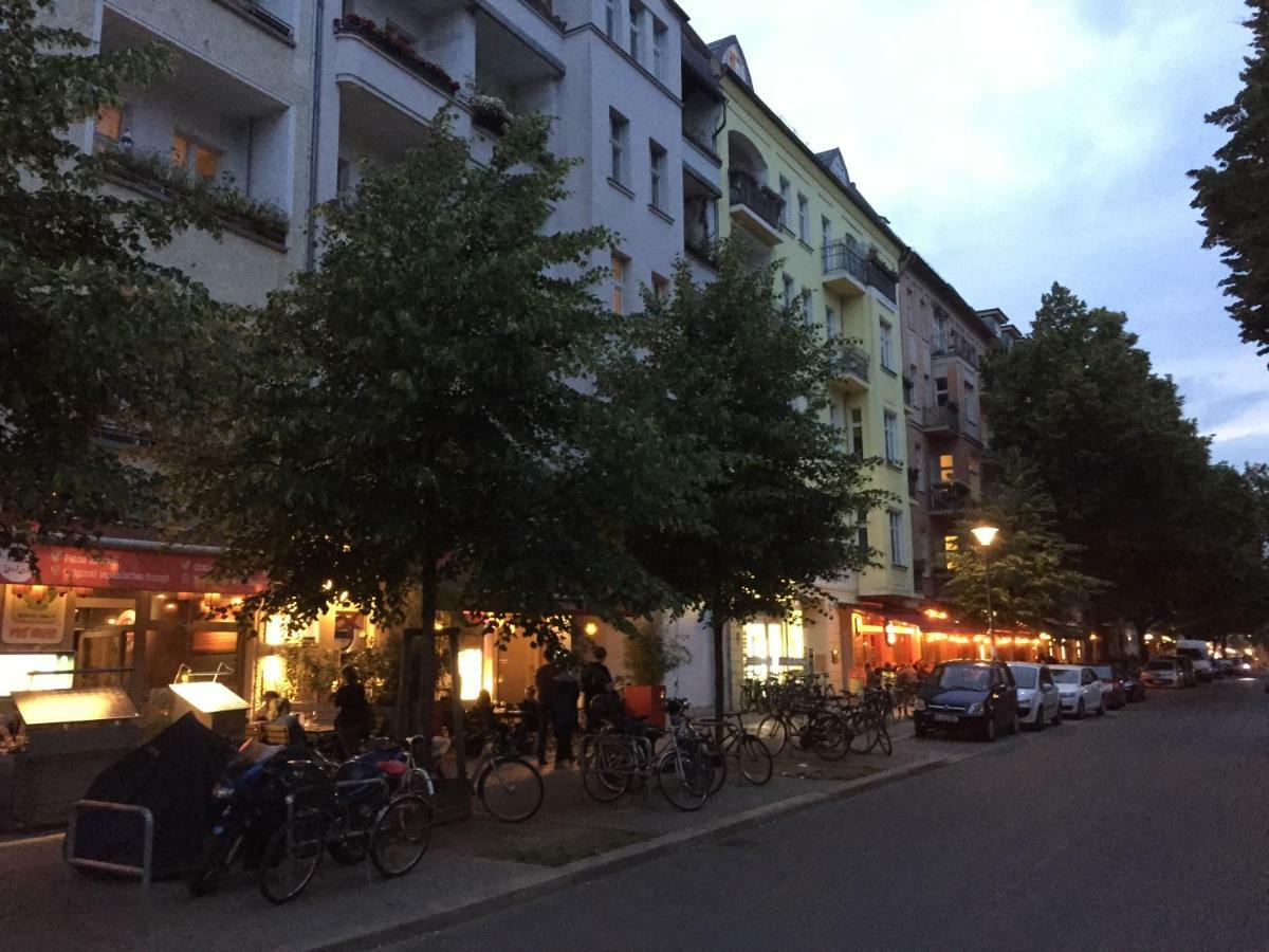 Upmarket Studio With Balcony In Friedrichshain Berlim Exterior foto